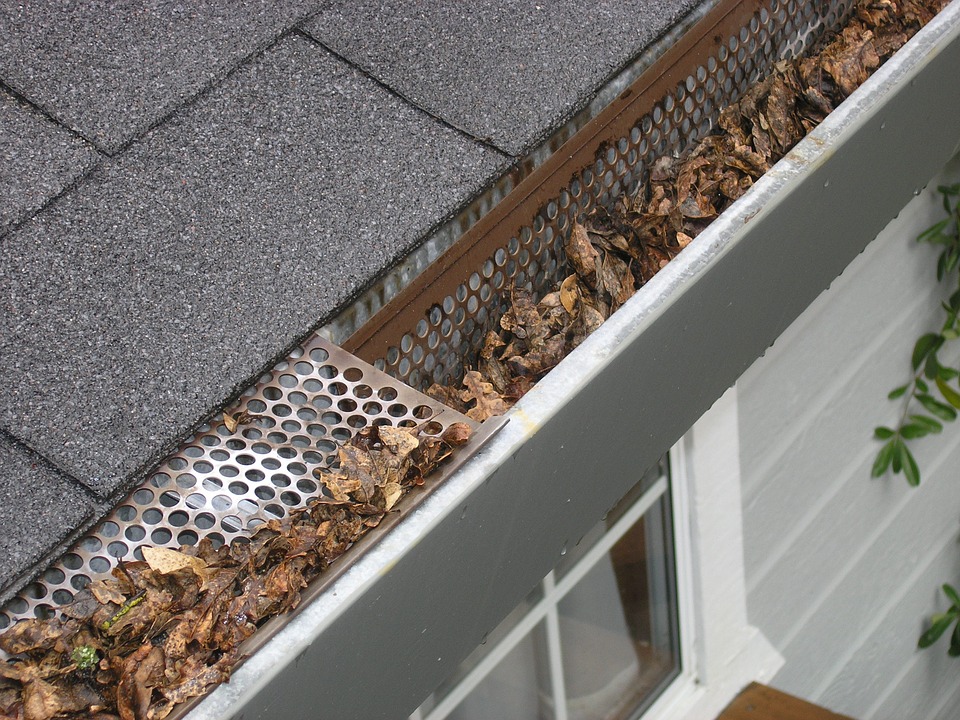 Déviation De Gouttière En PP - Disperseur D'eau De Pluie Pour Toiture, Installation Facile Avec Vis, Adapté Gouttières Standard, Protection Fondations