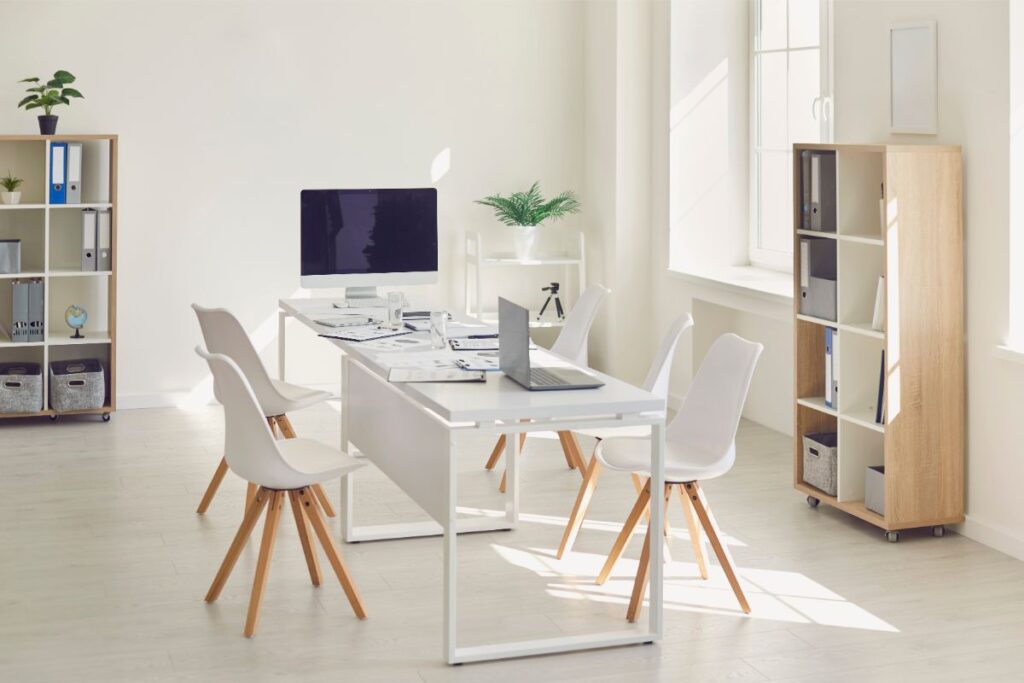 L'intérieur d'un bureau