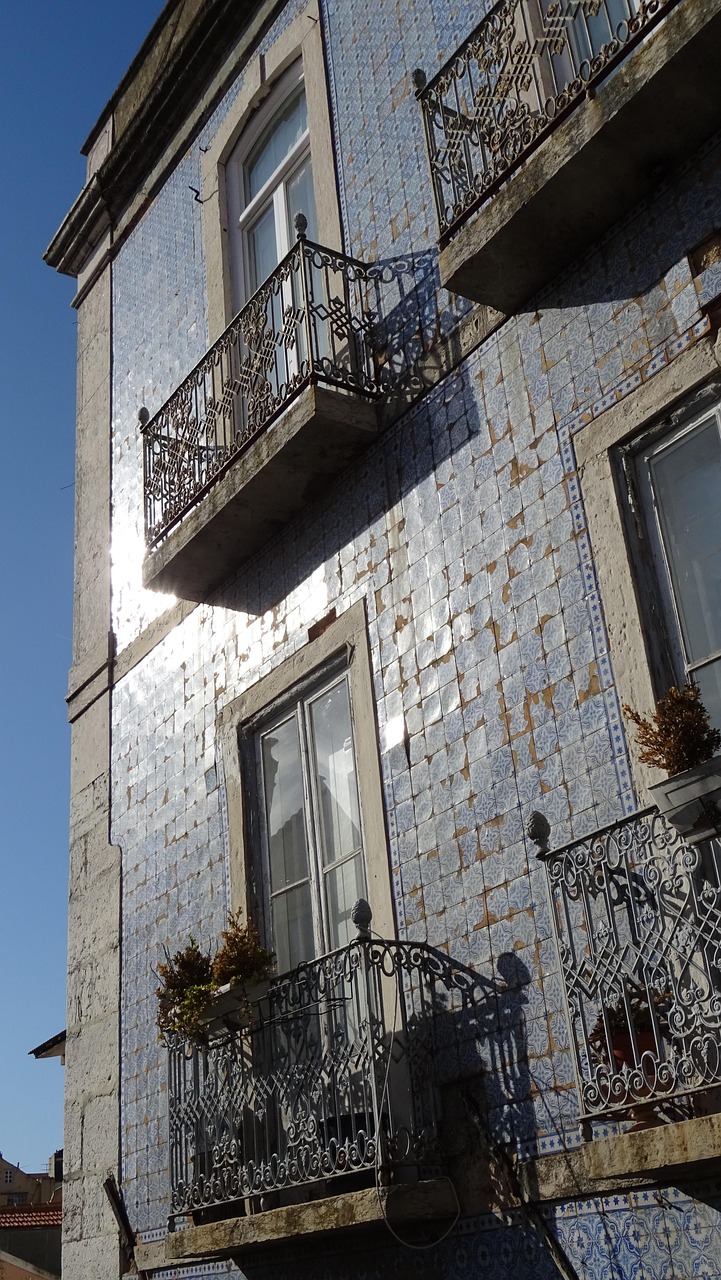 découvrez une variété d'élévations de maisons pour inspirer la conception de votre future habitation, alliant esthétique et fonctionnalité.