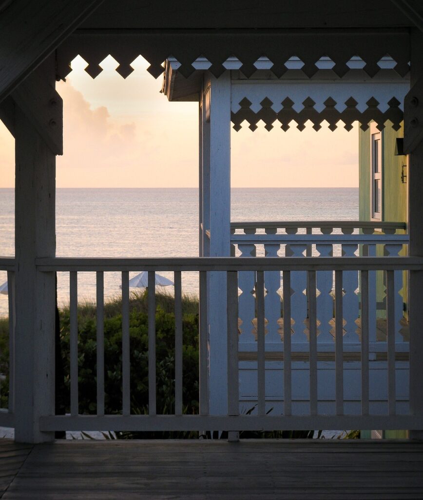 découvrez nos vérandas modernes et élégantes, conçues pour apporter lumière et espace à votre maison toute l'année.